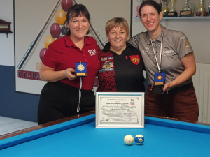 De gauche à droite : Anne Sophie Donard, Laurianne Seven, Sandrine Grossin pour le podium du jeu de la 10